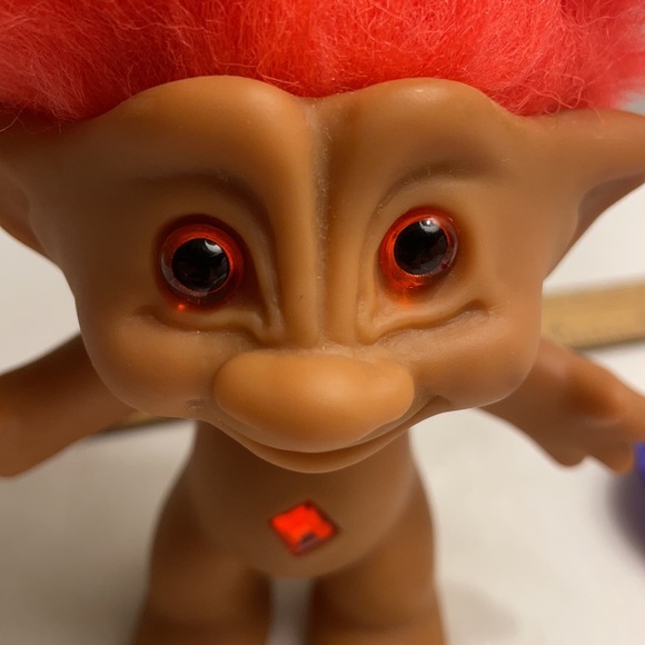 Vintage Treasure Troll Doll w/ Cheerleading Outfit - Picture 8 of 9